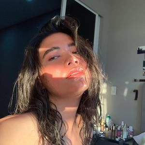 Meet your Posher, Ely